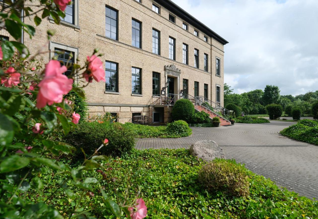 Gutshaus Redewisch Hotel & Restaurant Boltenhagen  Exteriör bild