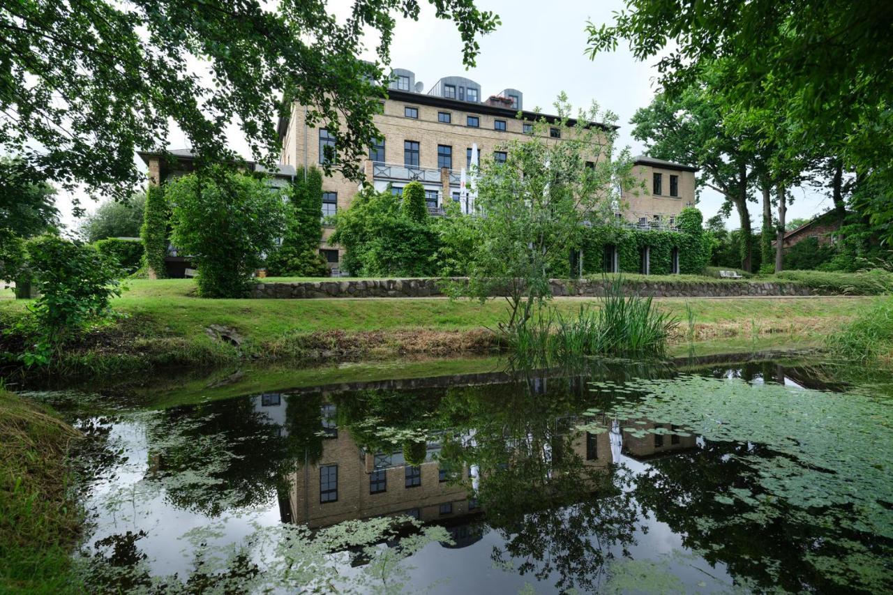 Gutshaus Redewisch Hotel & Restaurant Boltenhagen  Exteriör bild