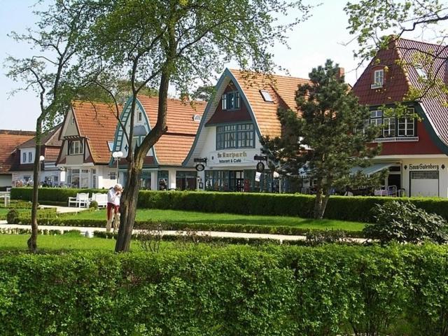 Gutshaus Redewisch Hotel & Restaurant Boltenhagen  Exteriör bild