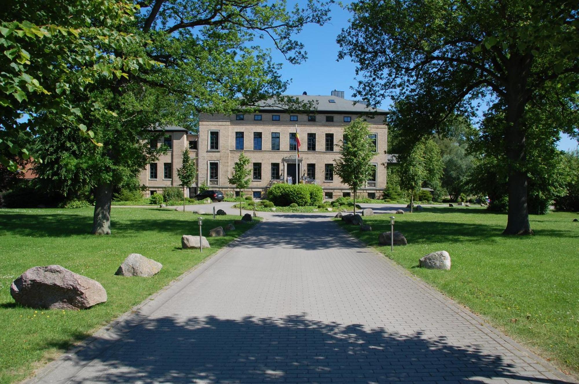 Gutshaus Redewisch Hotel & Restaurant Boltenhagen  Exteriör bild